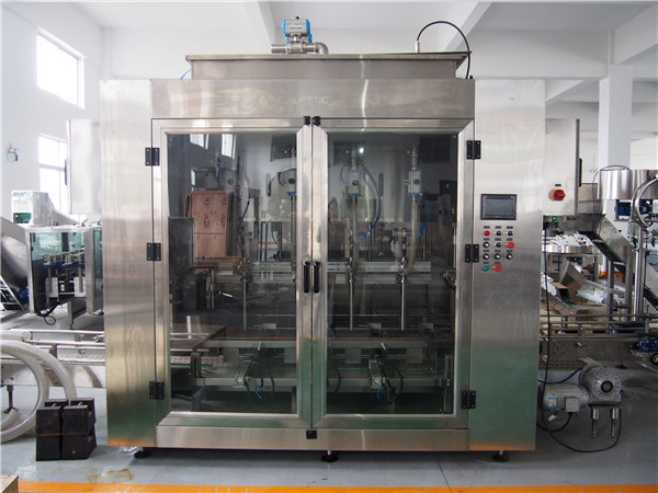 საკვები ზეთის ავტომატური შევსების მანქანა და ზეითუნის ზეთის შეფუთვის მანქანა